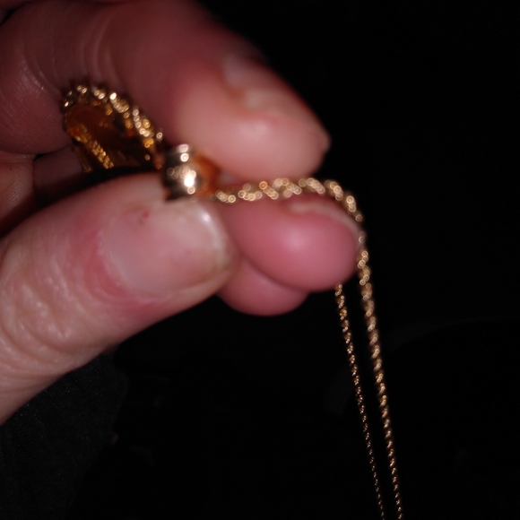 Selling my old jewelry taking offers - Picture 4 of 16